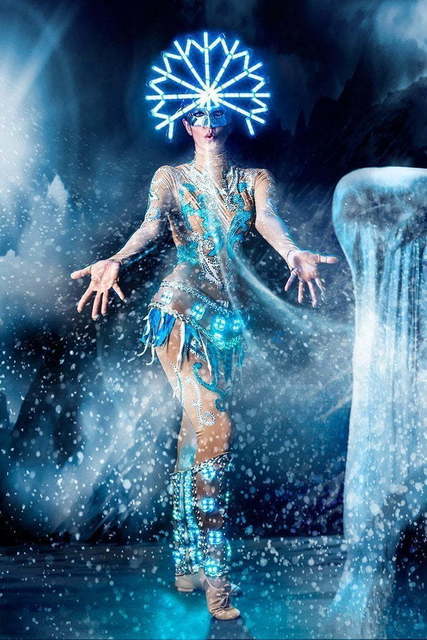 Световое шоу Времена года/Seasons на свадьбу от Show Obertaeva 8