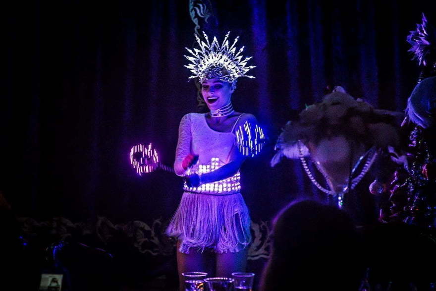 Световое шоу Гэтсби на свадьбу от Show Obertaeva 5