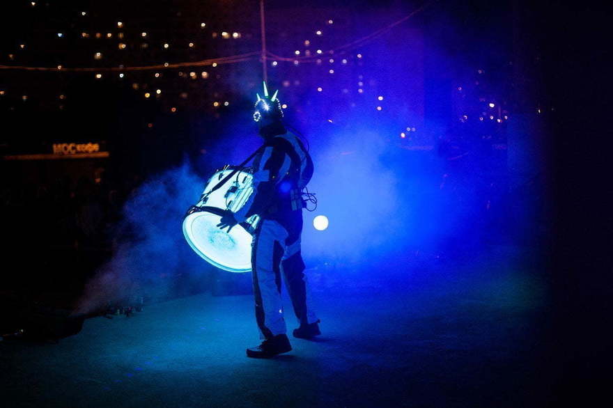 Световое шоу Cyber Drum Show на свадьбу от Show Obertaeva 2
