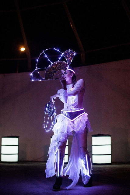 Световое шоу Cyber Drum Show на свадьбу от Show Obertaeva 6