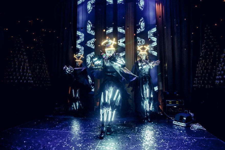 Световое шоу Гравитация на свадьбу от Show Obertaeva 6