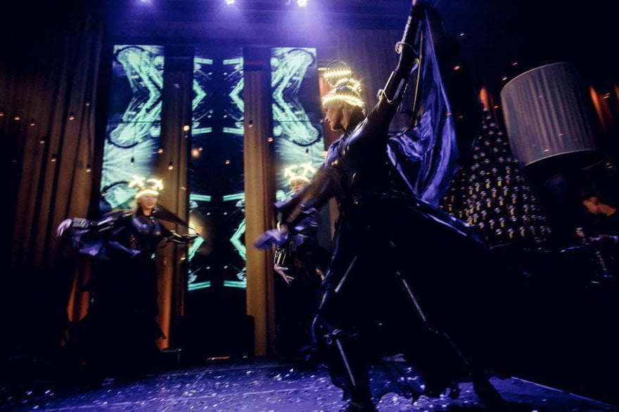 Световое шоу Гравитация на свадьбу от Show Obertaeva 8