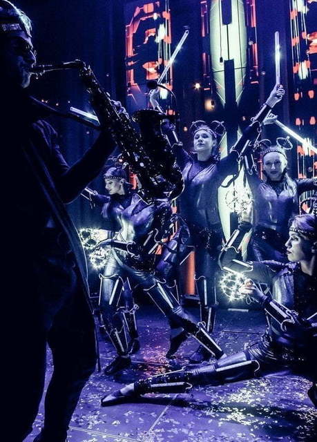 Световое шоу Гравитация на свадьбу от Show Obertaeva 12