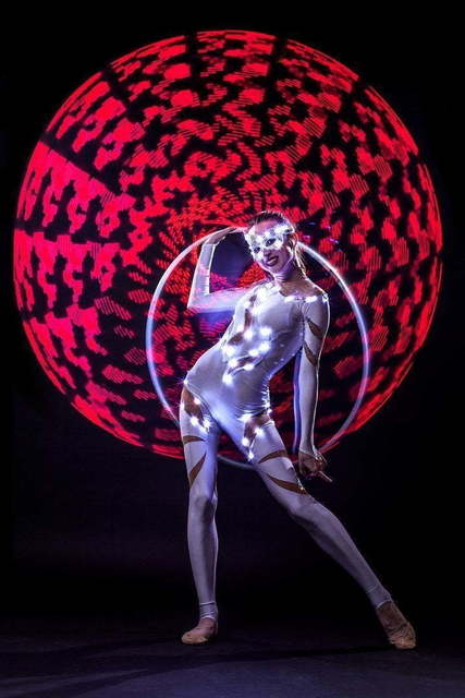 Световое шоу Confession Show на свадьбу от Show Obertaeva 3