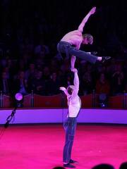 Акробатическая пара Щербак и Попов на свадьбу от Show Obertaeva 1