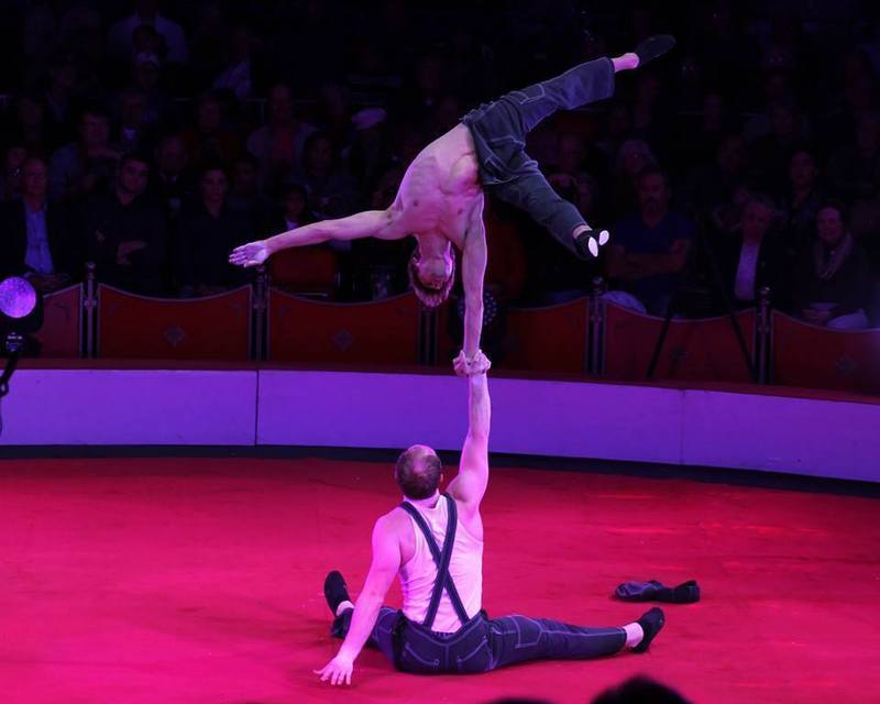 Акробатическая пара Щербак и Попов на свадьбу от Show Obertaeva 2