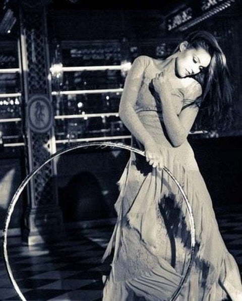 Жонглирование обручами на свадьбу от Show Obertaeva 2