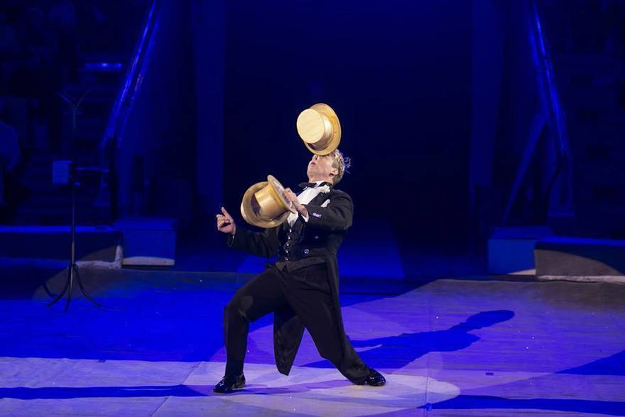 Жонглер на свадьбу от Show Obertaeva 5