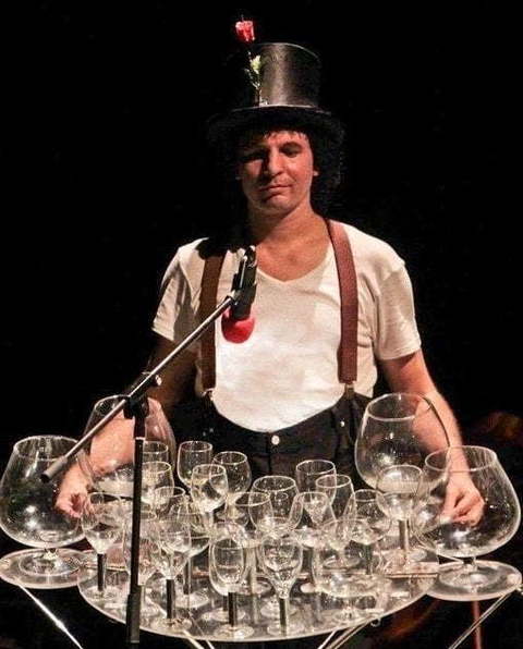 Сomic juggler, musician, aerial silk на свадьбу от Show Obertaeva 4