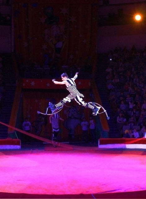 JUMPNROLL на свадьбу от Show Obertaeva 4