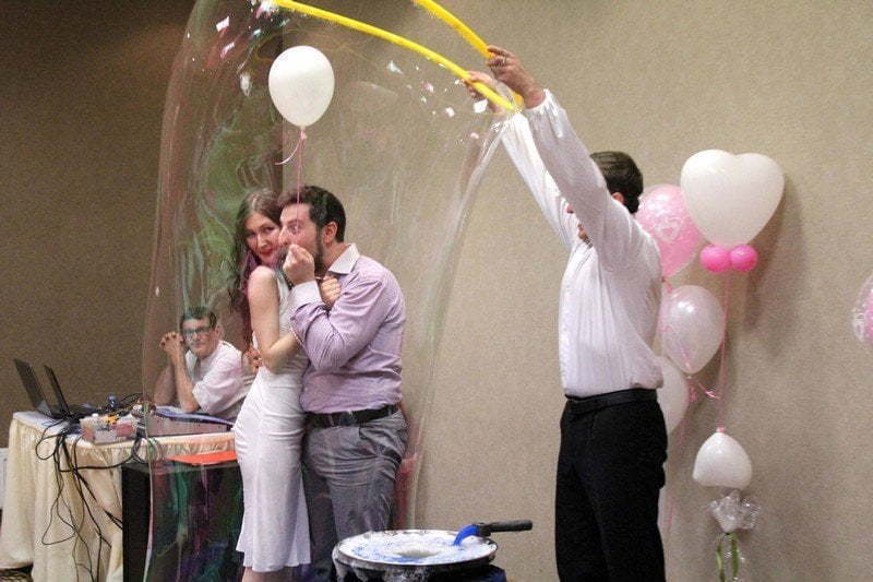 Мыльные пузыри на свадьбу на свадьбу от Шоу мыльных пузырей Fancy bubbles 7