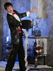 Фокусник, жонглер, ведущий Олег Ермаков на свадьбу от Show Obertaeva 1