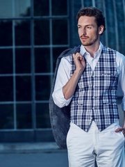 Однобортный, Тройка Свадебный костюм 013 от Ателье мужских костюмов Richard Hampton 1