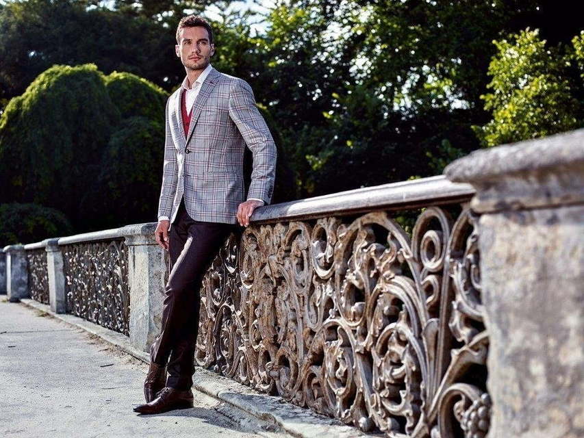 Однобортный, Тройка Свадебный костюм 015 от Ателье мужских костюмов Richard Hampton 2