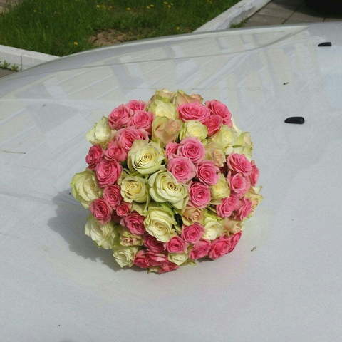 Монобукет из одного вида цветов, Классический круглый name от Студия свадеб Дуэт 2