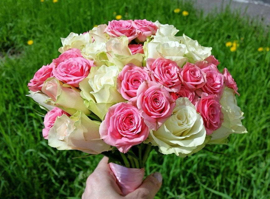 Монобукет из одного вида цветов, Классический круглый name от Студия свадеб Дуэт 3