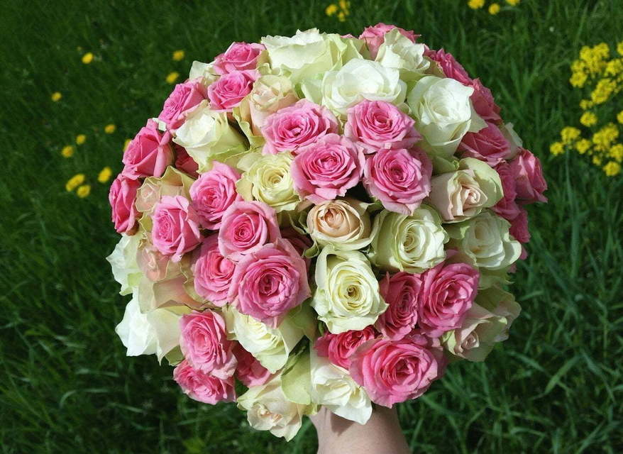 Монобукет из одного вида цветов, Классический круглый name от Студия свадеб Дуэт 5