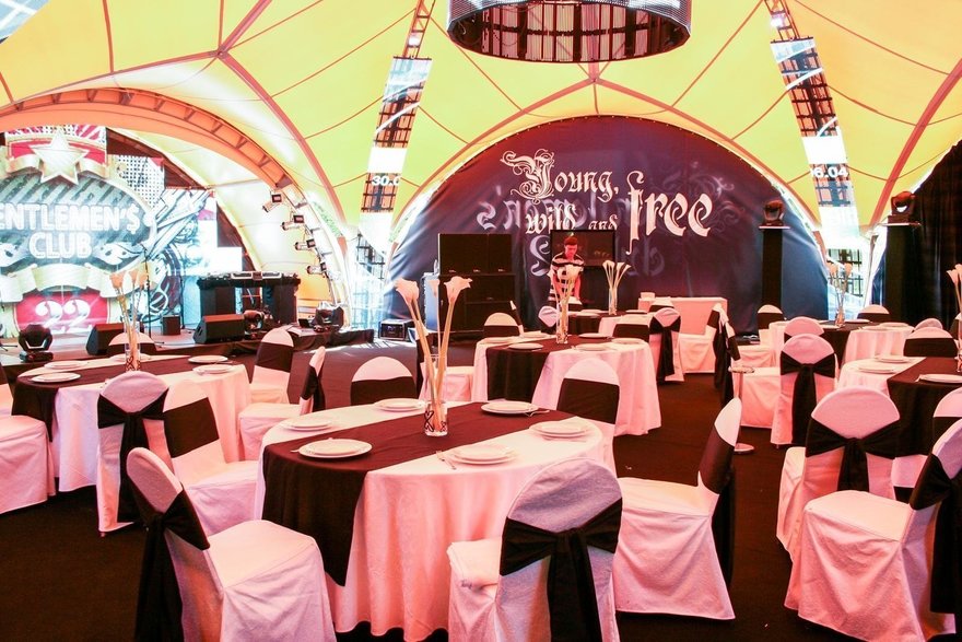 Классика в Ресторан / Банкетный зал от Агентство праздников и декора Мастерская счастья 11