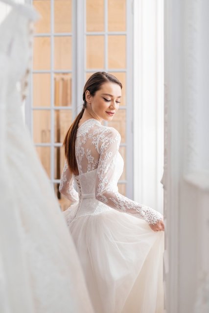 Свадебное платье LS019. Силуэт А-силуэт. Цвет Айвори / Капучино. Вид 3