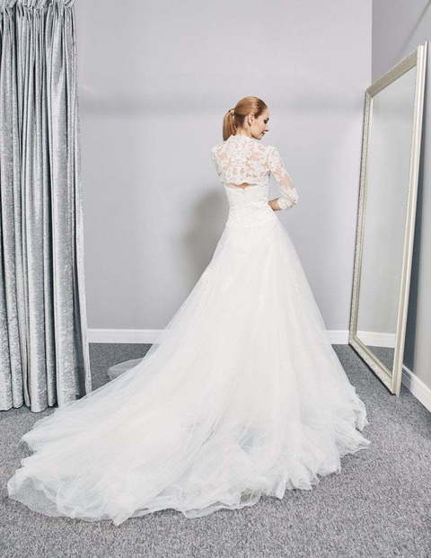 Свадебное платье W0004. Силуэт А-силуэт. Цвет Айвори / Капучино. Вид 2