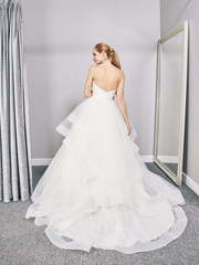 Свадебное платье W0005. Силуэт Пышное, А-силуэт. Цвет Айвори / Капучино. Вид 2