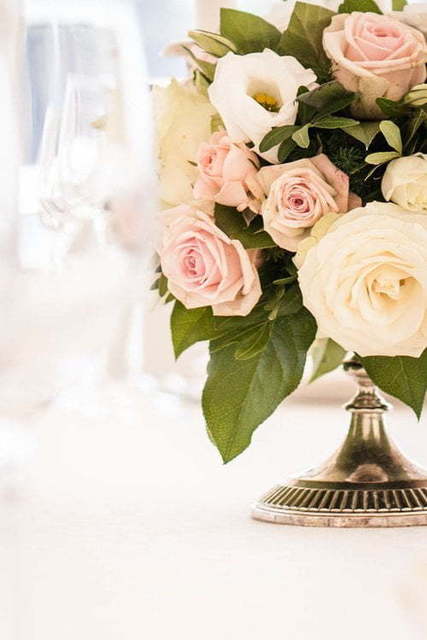 Классика, Весенняя / Летняя в Выездная регистрация, Природа, Ресторан / Банкетный зал от Мастерская изящного букета и праздничного декора Olysen 6