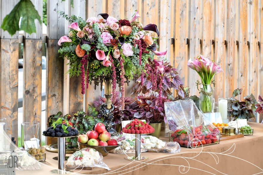 Классика, Рустик в Выездная регистрация, На веранде, Ресторан / Банкетный зал от Студия декора и флористики Porto Floral 9