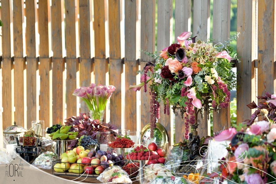 Классика, Рустик в Выездная регистрация, На веранде, Ресторан / Банкетный зал от Студия декора и флористики Porto Floral 21