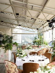 Весенняя / Летняя, Классика, Рустик в Ресторан / Банкетный зал, Выездная регистрация от Студия декора и флористики Porto Floral 1