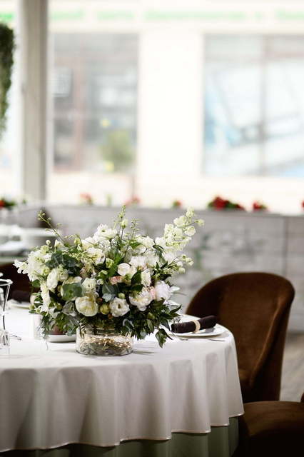 Классика, Весенняя / Летняя, Рустик в Выездная регистрация, Ресторан / Банкетный зал от Студия декора и флористики Porto Floral 7