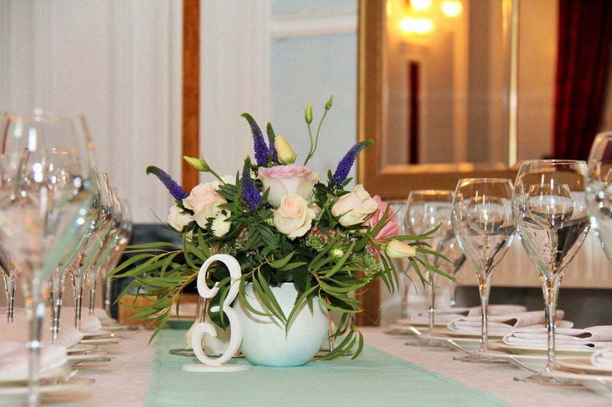 Классика в Ресторан / Банкетный зал от Студия свадеб Дуэт 18