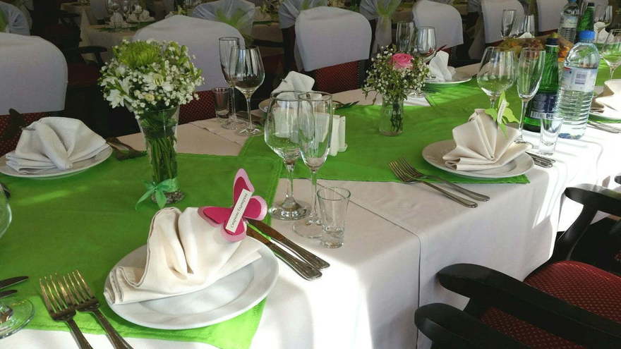 Классика, Весенняя / Летняя в Выездная регистрация, Ресторан / Банкетный зал от Студия свадеб Дуэт 10