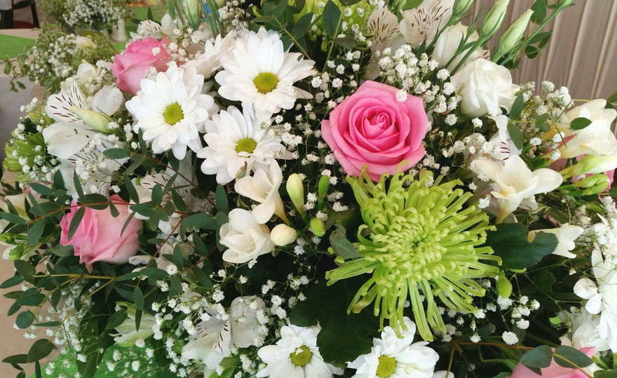 Классика, Весенняя / Летняя в Выездная регистрация, Ресторан / Банкетный зал от Студия свадеб Дуэт 11