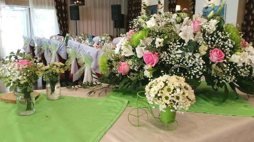 Классика, Весенняя / Летняя в Выездная регистрация, Ресторан / Банкетный зал от Студия свадеб Дуэт 13