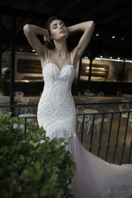 Свадебное платье Valentina, RD-202. Силуэт Рыбка. Цвет Айвори / Капучино, оттенки Розового. Вид 3