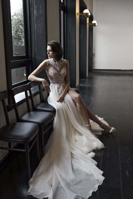 Свадебное платье Grace, RD-206. Силуэт А-силуэт. Цвет Айвори / Капучино. Вид 4