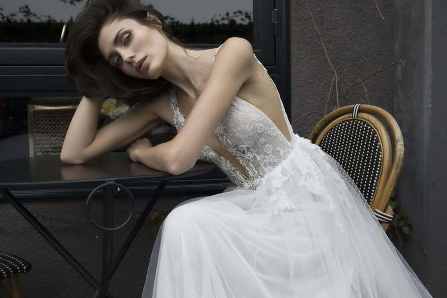 Свадебное платье Kiara, RD-212. Силуэт А-силуэт. Цвет Айвори / Капучино. Вид 3