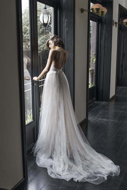 Свадебное платье Serena, RD-213. Силуэт А-силуэт. Цвет Айвори / Капучино. Вид 4