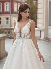 Свадебное платье Андреа. Силуэт Пышное. Цвет Белый / Молочный. Вид 2