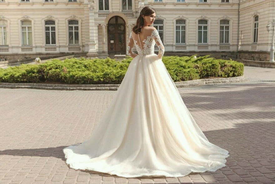 Свадебное платье Cindy. Силуэт Пышное. Цвет Белый / Молочный. Вид 3