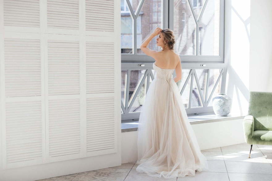 Свадебное платье Эдда. Силуэт А-силуэт. Цвет Золото. Вид 2