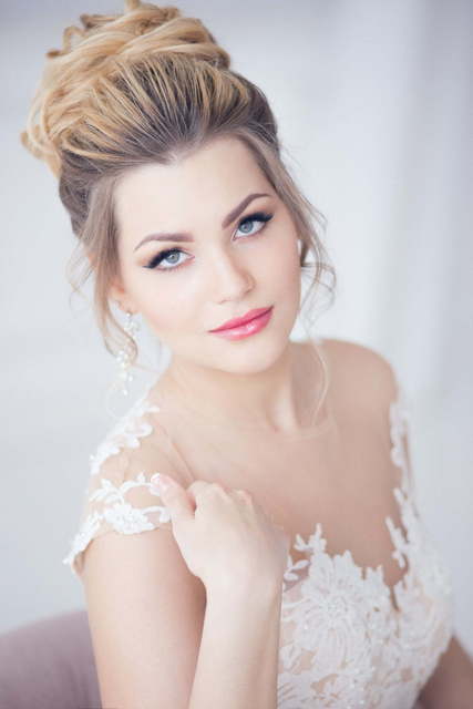 Свадебное платье Tatiana. Силуэт Пышное. Цвет Айвори / Капучино. Вид 2