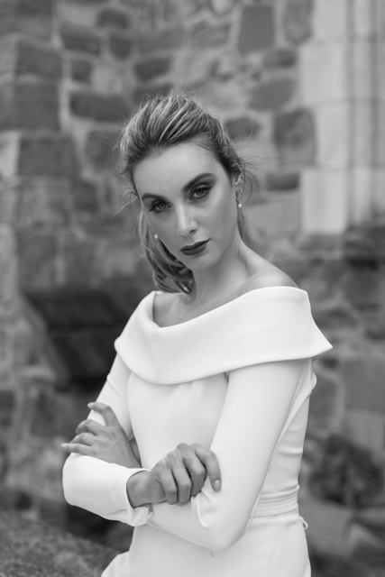 Строгое свадебное платье с рукавом без декора 7877. Силуэт Рыбка. Цвет Белый / Молочный. Вид 2