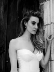 Атласное свадебное платье на корсете без декора 8777. Силуэт А-силуэт. Цвет Белый / Молочный. Вид 2