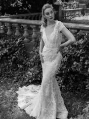 Кружевная рыбка на свадьбу с телесной основой 7877. Силуэт Рыбка. Цвет Белый / Молочный. Вид 1