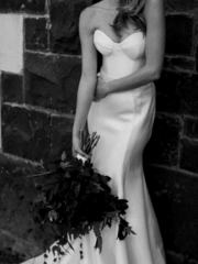 Атласное свадебное платье по фигуре 7123. Силуэт Прямое. Цвет Белый / Молочный. Вид 2