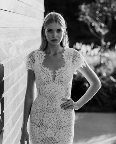 Свадебное платье из гипюра по фигуре 6435. Силуэт Рыбка. Цвет Белый / Молочный. Вид 2