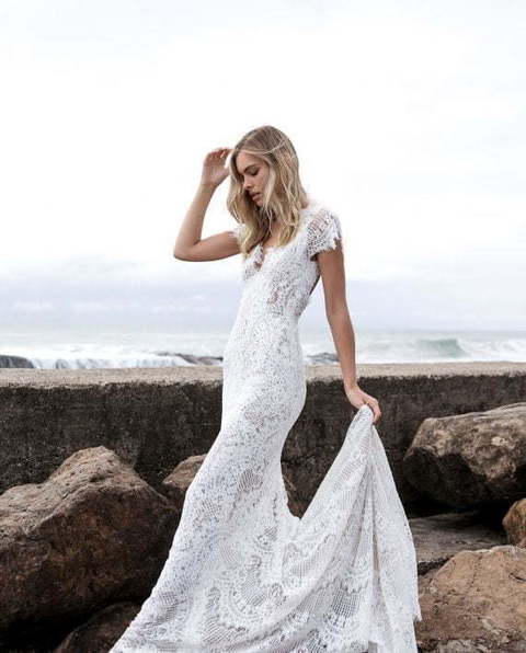 Свадебное платье из гипюра по фигуре 6435. Силуэт Рыбка. Цвет Белый / Молочный. Вид 4