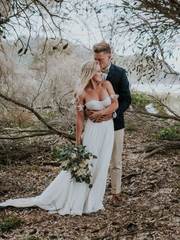 Утонченное свадебное платье с легкой юбкой 3795. Силуэт А-силуэт. Цвет Белый / Молочный. Вид 1