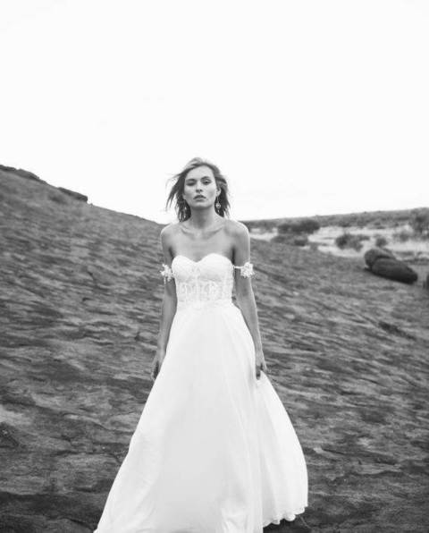 Утонченное свадебное платье с легкой юбкой 3795. Силуэт А-силуэт. Цвет Белый / Молочный. Вид 2